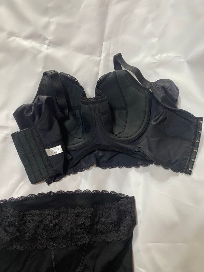 強制下着　新品未使用マルコブラジャーとショーツ各1個　計2個　ブラック 匿名配送