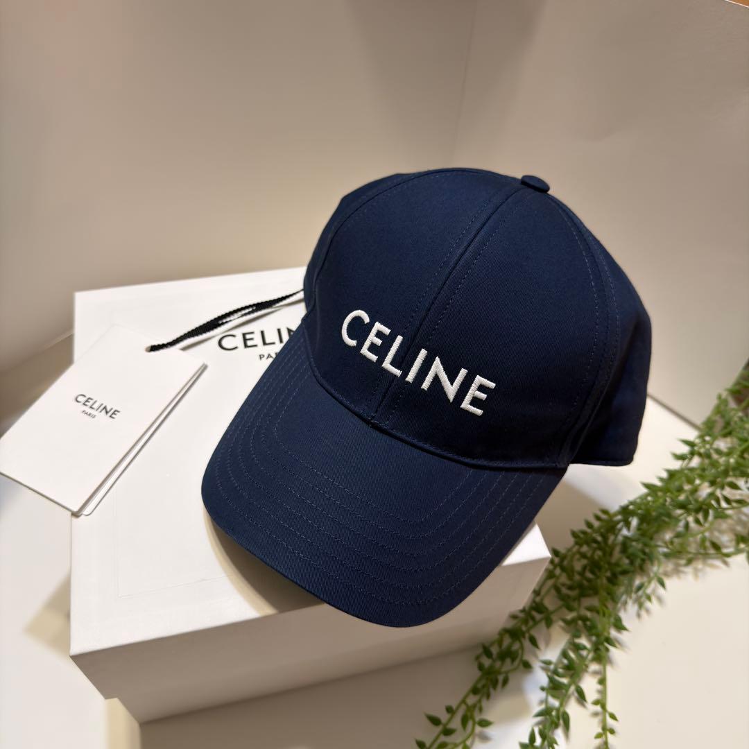 限定セール　【新品タグ付き】　CELINE ネイビー ロゴ ベースボールキャップ