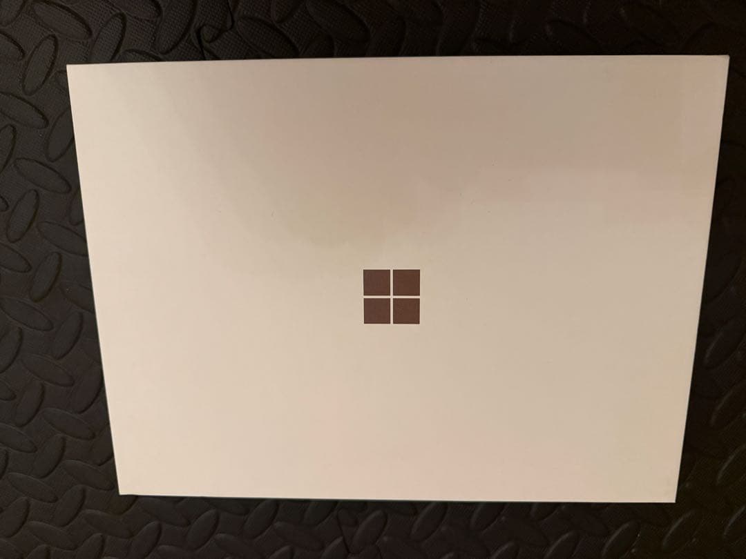 【美品】surface pro11世代 16GB +純正キーボード（ペン付き）