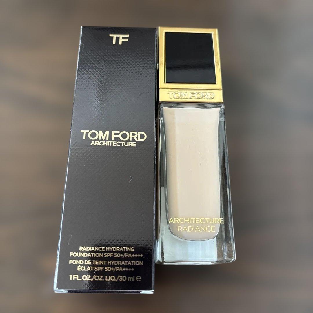 アーキテクチャーラディアンスハイドレーティングファンデーション