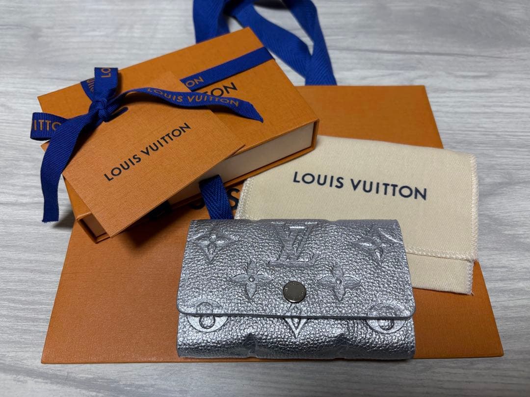 【未使用】LOUIS VUITTON キーケース ミュルティクレ 6連 シルバー