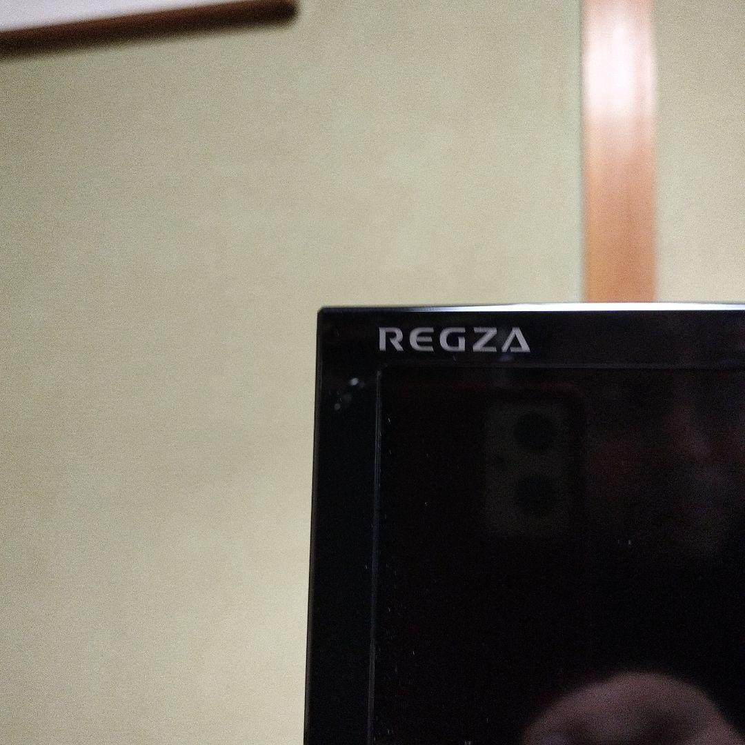 TOSHIBA REGZA 液晶テレビ 本体とリモコン付き　24インチ