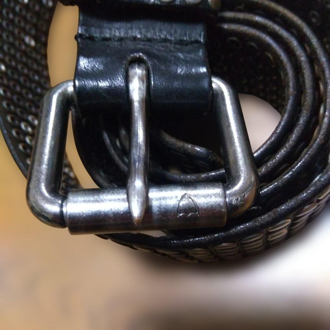 スタッズ付きレザーベルト 100%レザー イタリア製