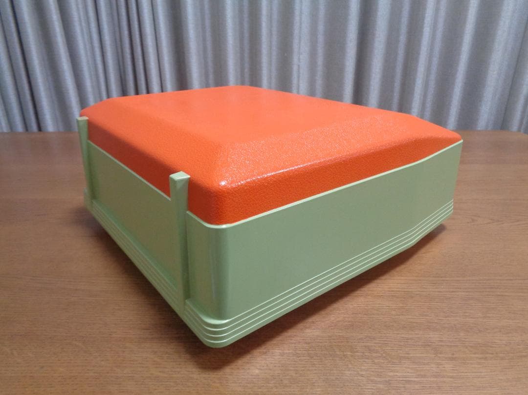 完動品　HERMES 3000 エルメスタイプライター ロシア語 カスタムカラー