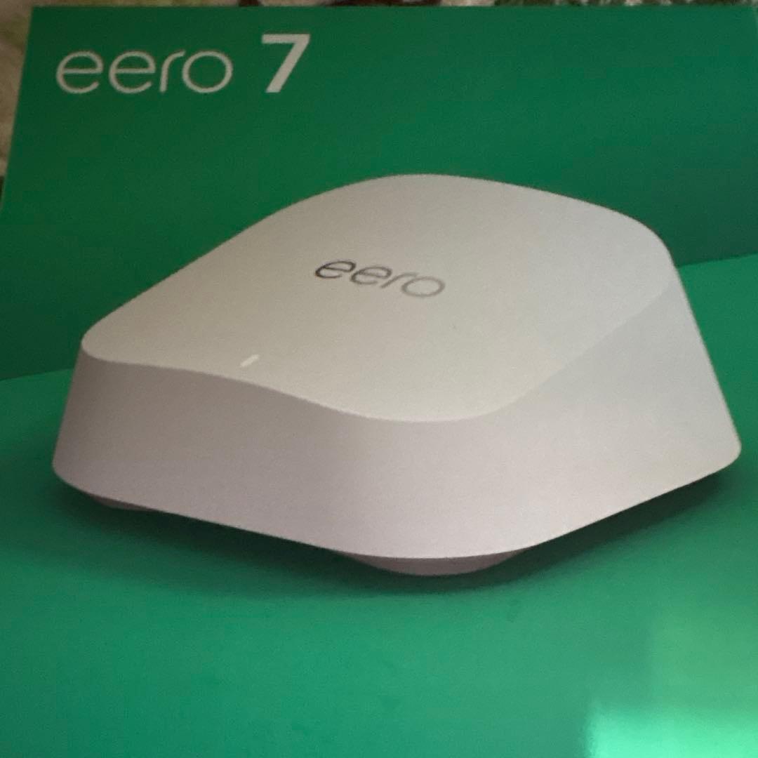 Amazonから開発された使いやすいルーターです。自分でネーミングできます。