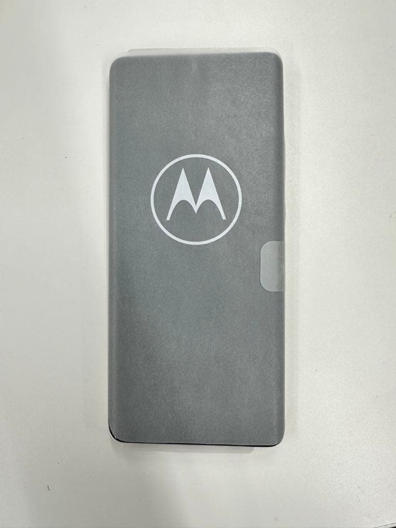 新品未使用 motorolaのedge 50s PRO バニラクリーム色です