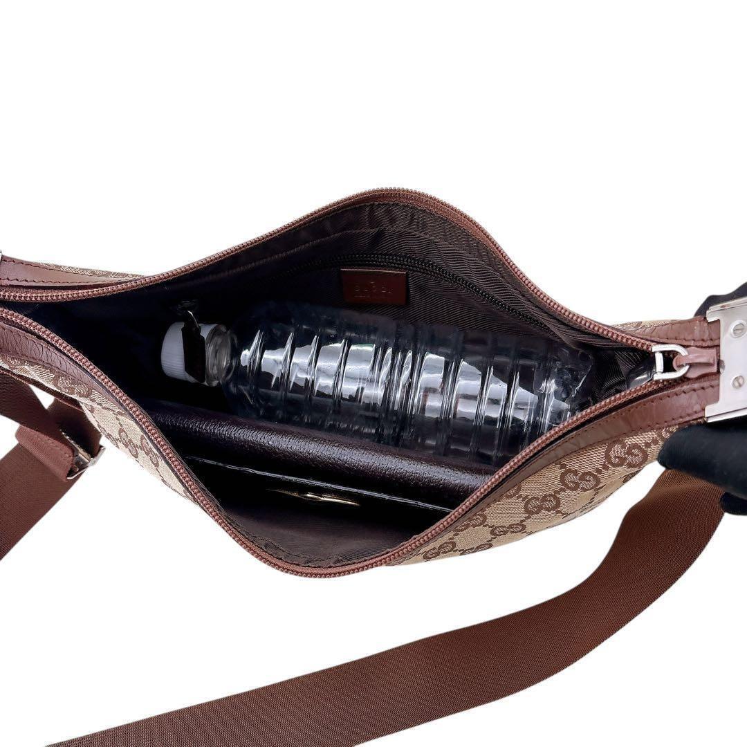 GUCCI GGキャンバス メッセンジャーバッグ ブラウン