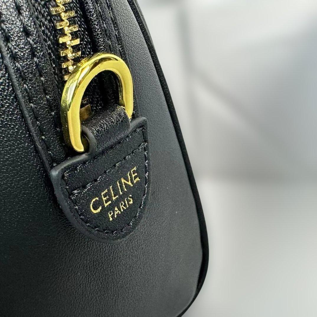 TRIOMPHE CANVAS ブラックレザー ショルダーバッグ