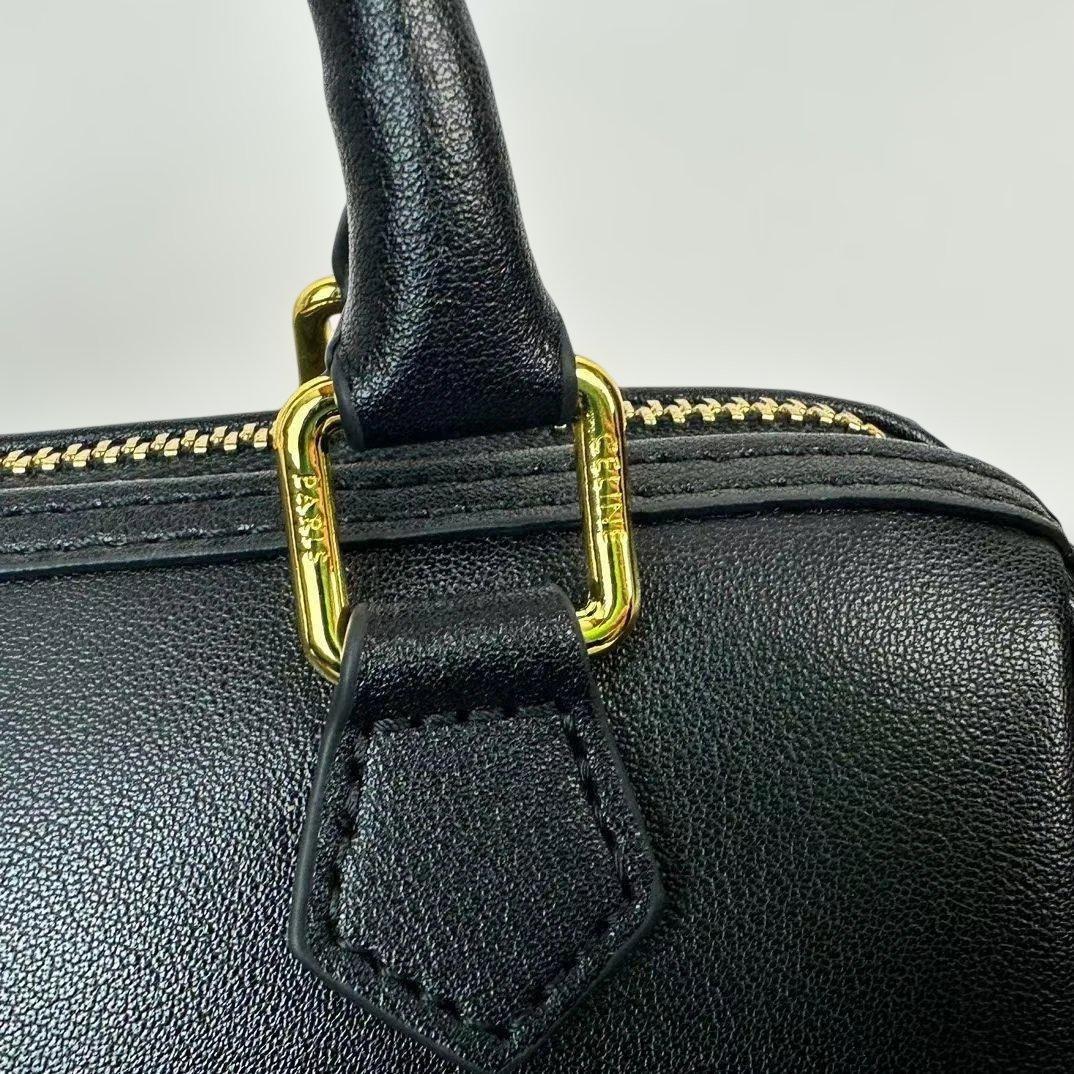 TRIOMPHE CANVAS ブラックレザー ショルダーバッグ