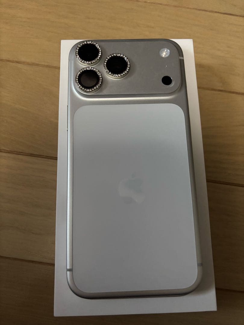 l*n様 iPhone17 promax 256GB 充電回数8〜9回