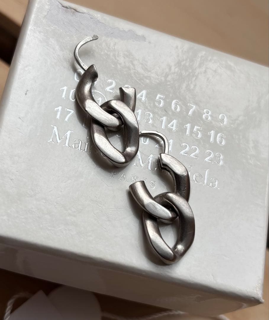 Maison Margiela マイヨンピアス ダブルカーブリンク 両耳用