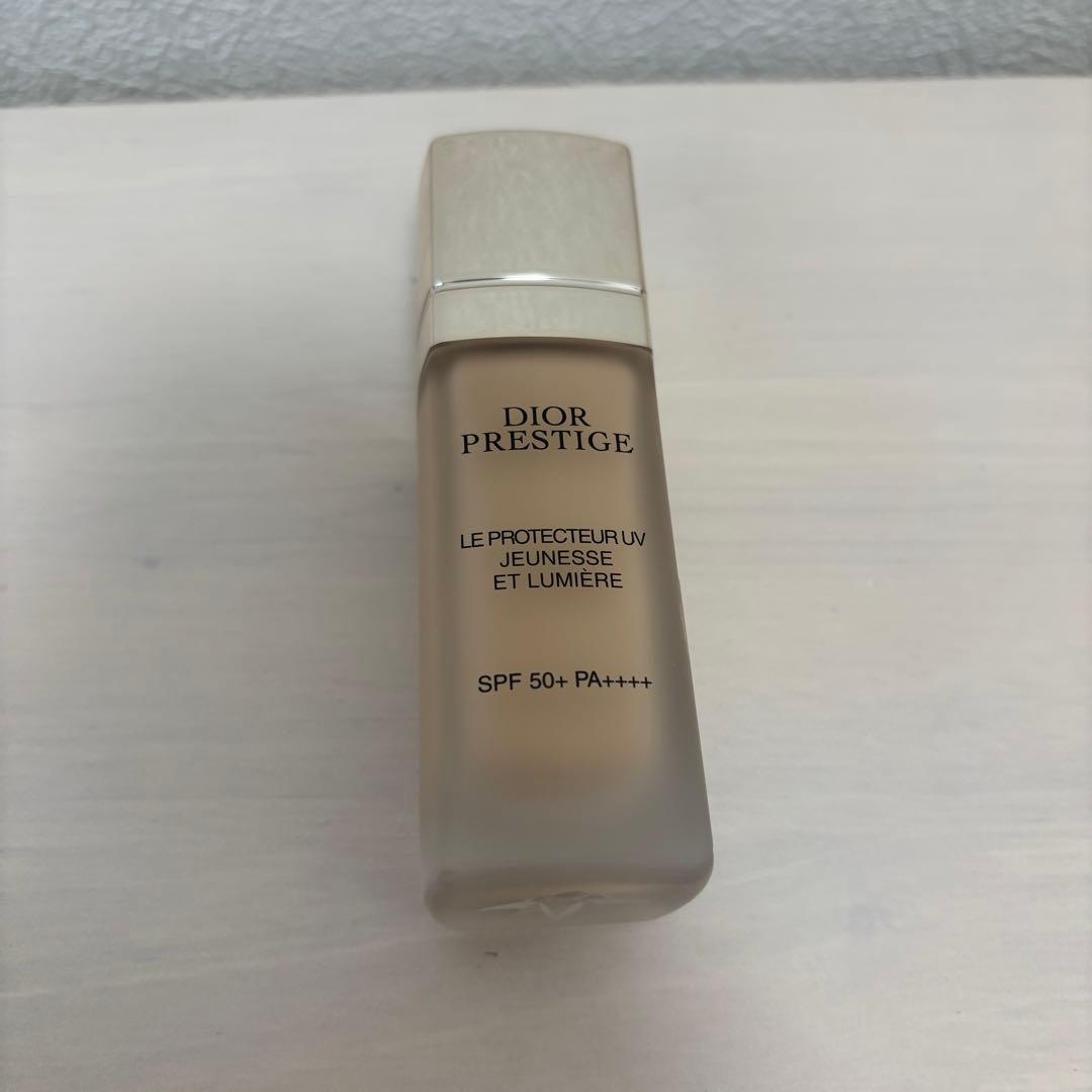 Dior プレステージ　ホワイト　ル　プロテクター　UV ルミエール　BB01