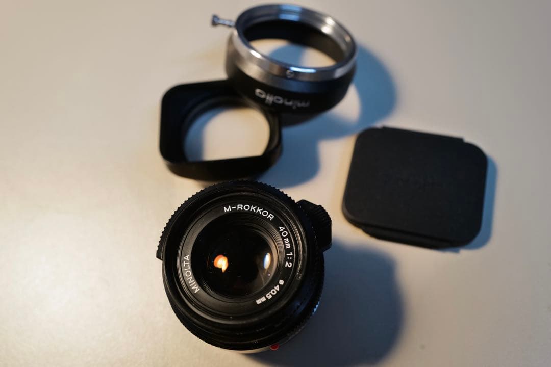 【美品】MINOLTA M-ROKKOR 40mmF2（平行カム） 【おまけ付】