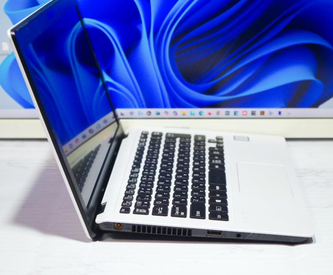 ◆美品　VAIO Win11　★SSD　★office2021　11.6