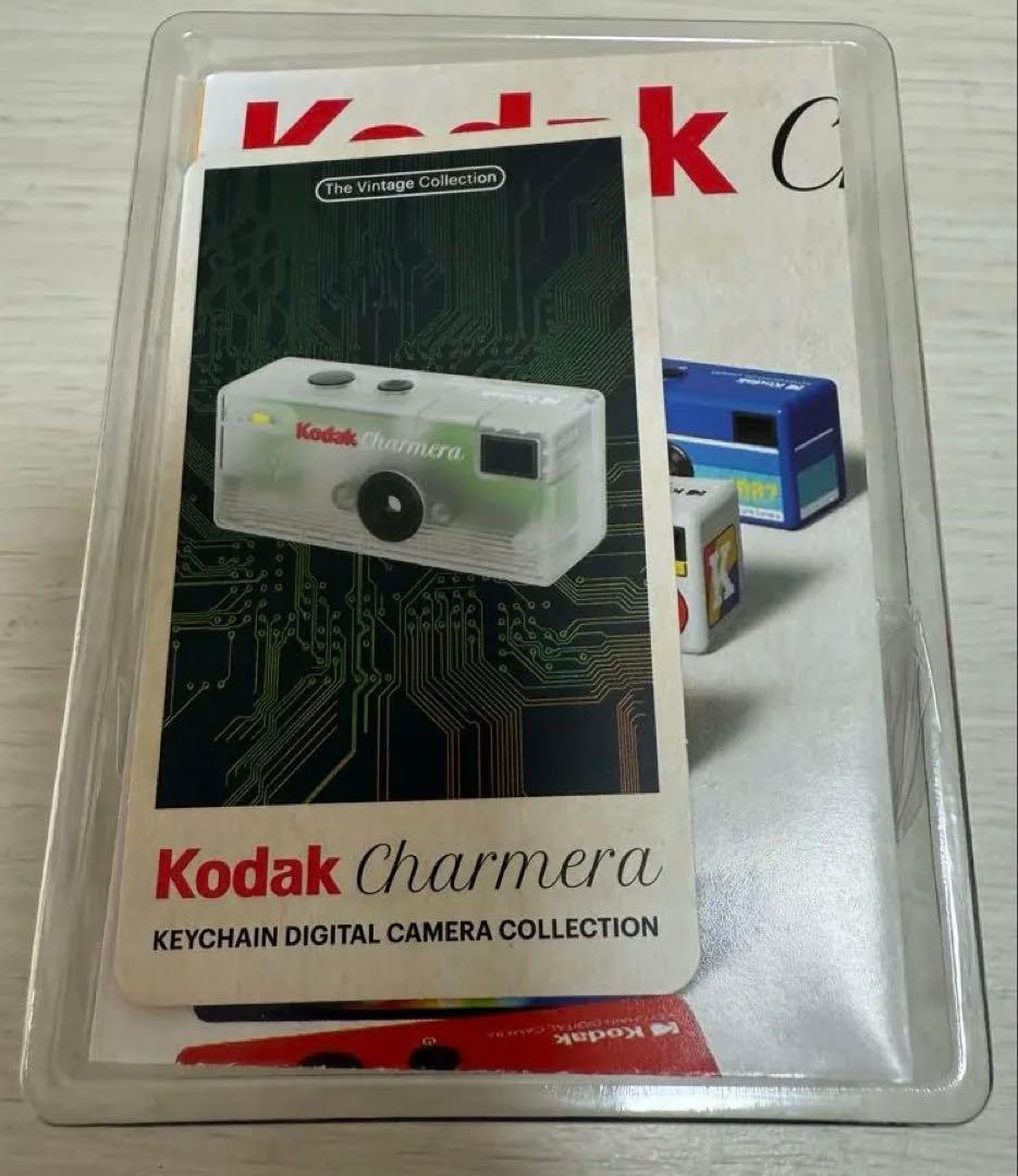 Kodak Charmera カメラ　キーチェーン　シークレット　クリア　透明