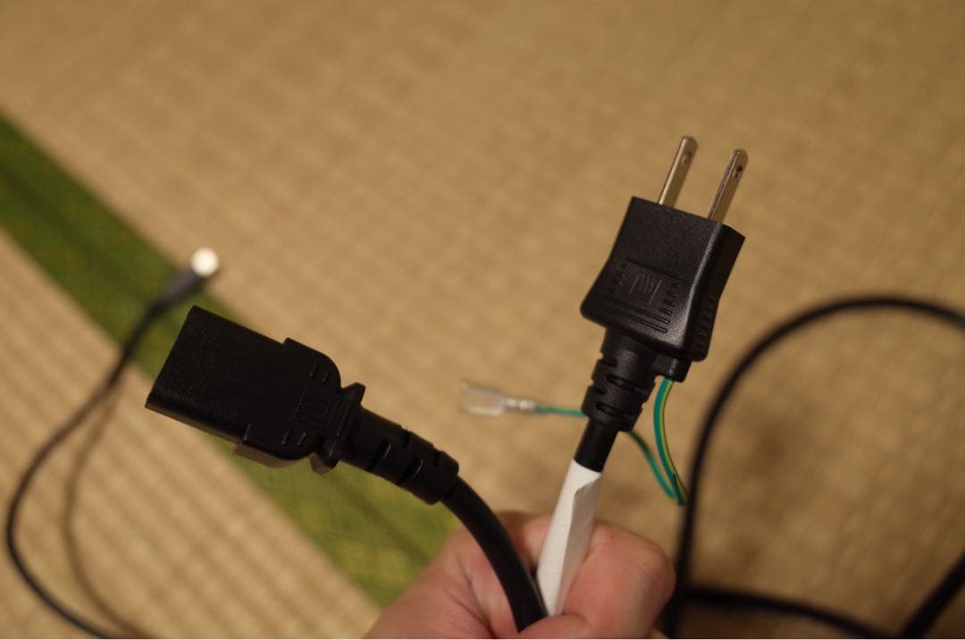 Dell 27 4kモニター U2723QE Type-C PD給電、ハブ機能