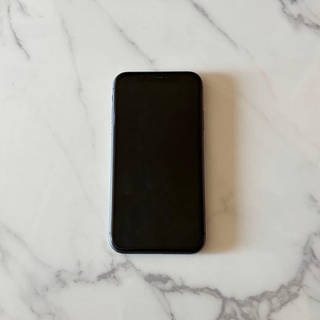 iPhone11 64GB ブラック SIMフリー 中古 液晶白点あり
