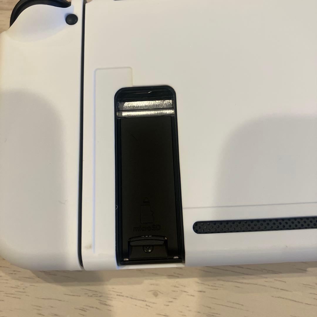 Nintendo Switch セット　（画面傷あり、裏面スタンドなし）