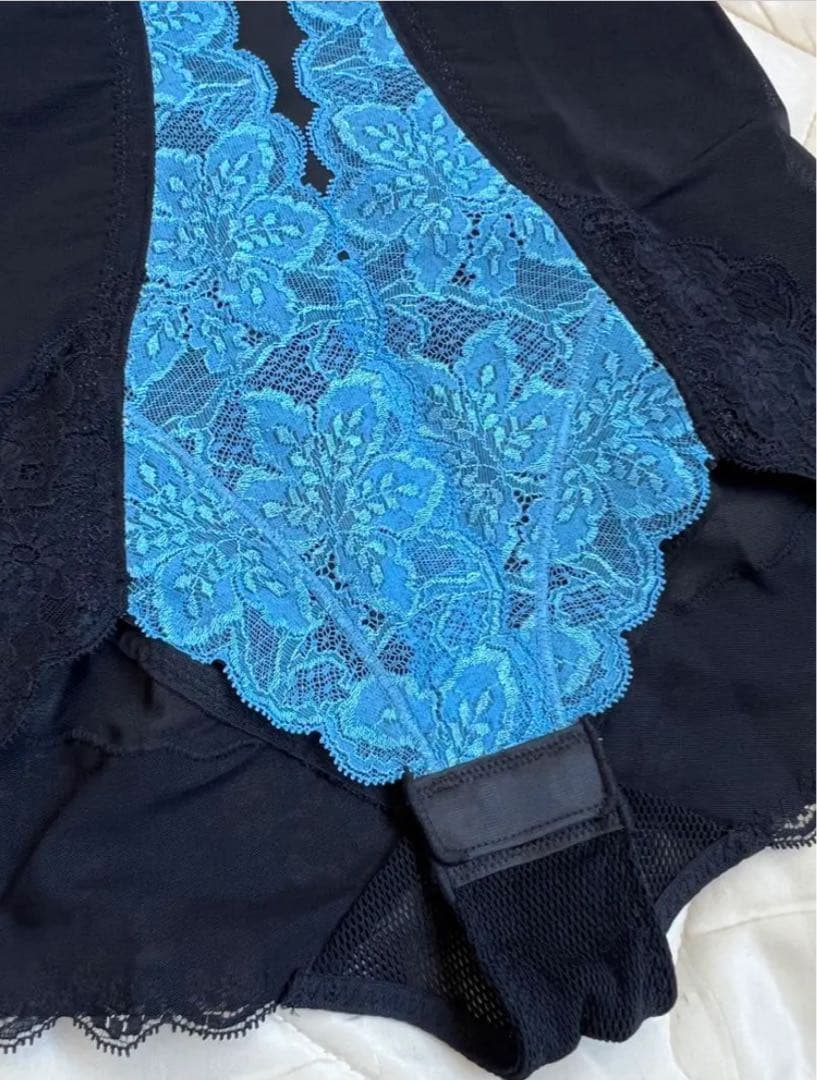 美品　光電子【75M】グラントイーワンズ　補整下着　ララドール