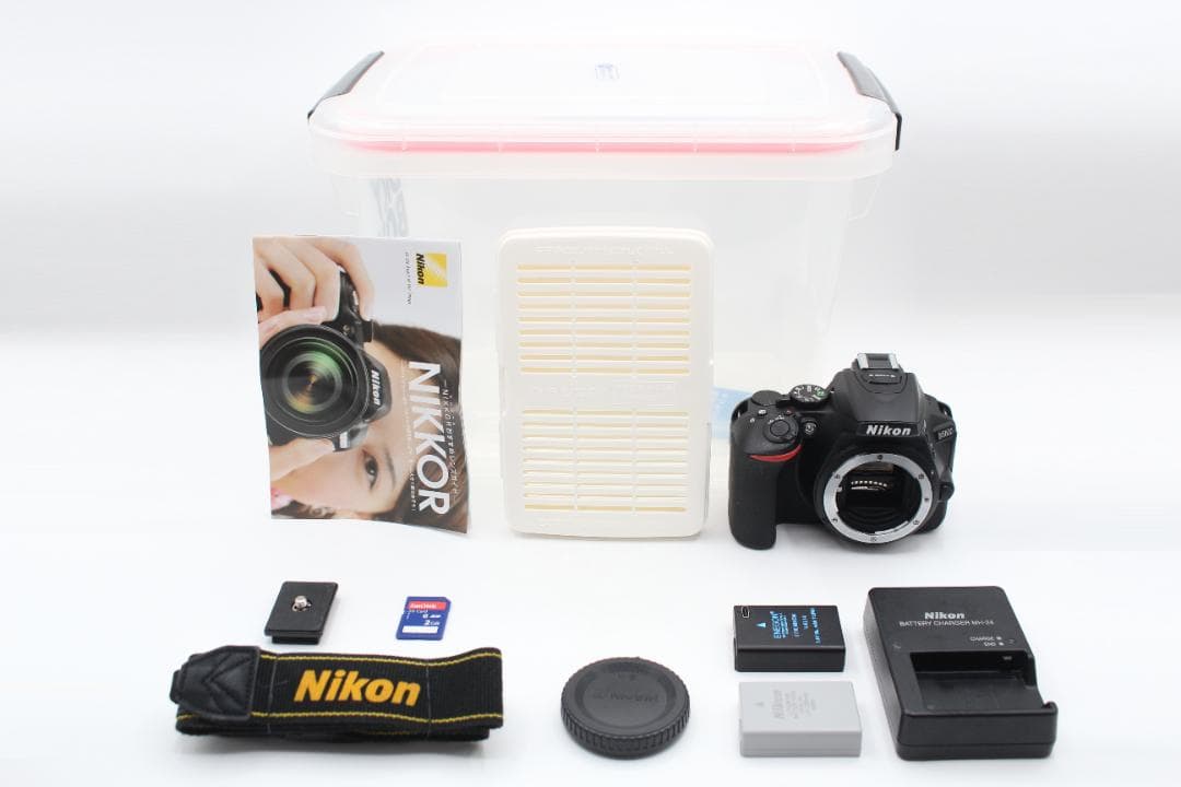 新品級◆Nikon ニコン D5600 ボディ◆5742