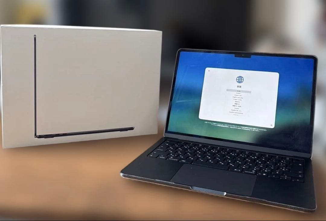 MacBook Air 16gb 512gb M4 チップ　13インチ