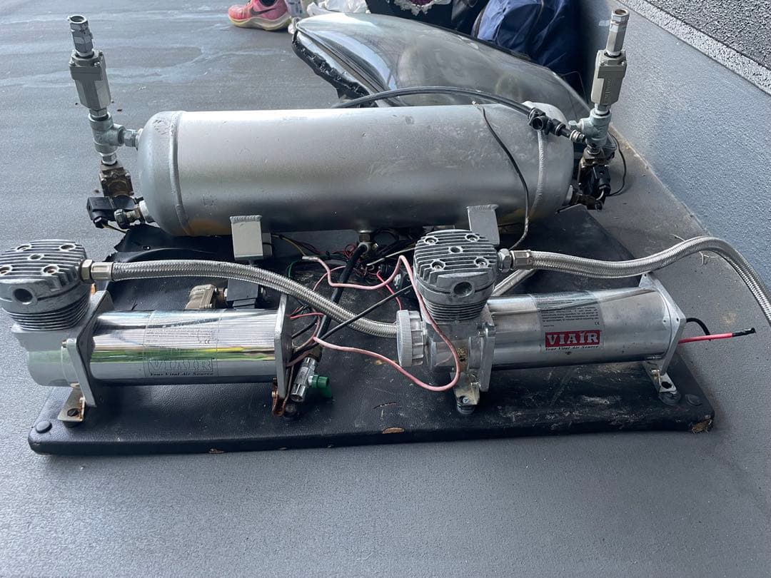 ‼️値下げ対応致します‼️ユニバーサルエアー エアサスキット