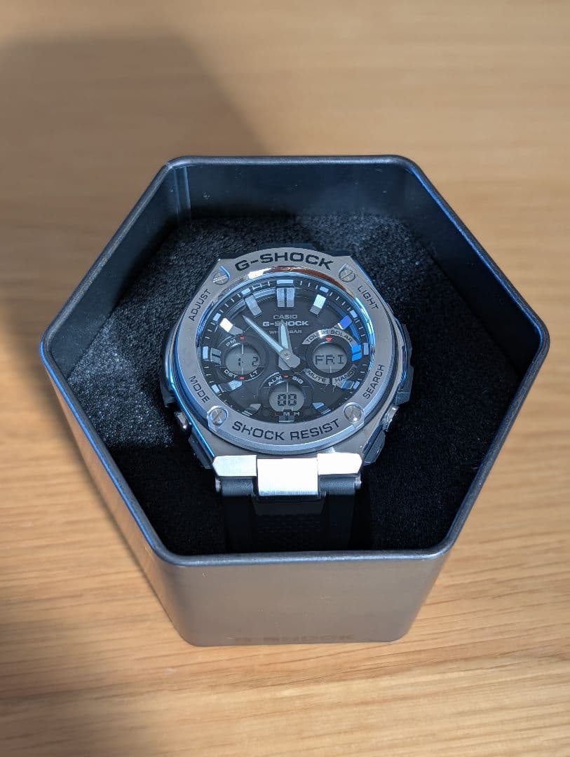 最安値　G-SHOCK デジタル腕時計 ブラック/シルバー