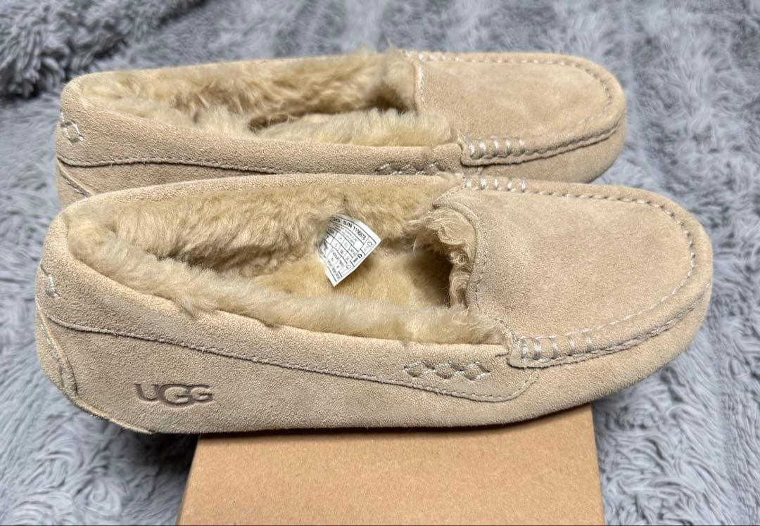 【新品未使用】UGG Ansley マスタードシード　モカシン