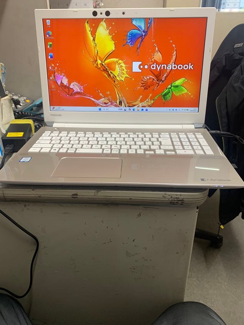美品第8世代 dynabook T75/GG Corei7 SSD480 8GB