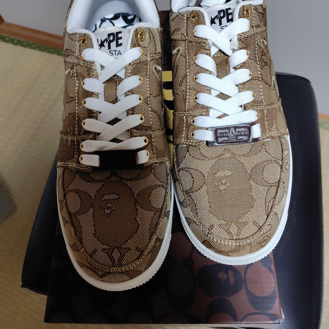 アベイシングエイプ✕COACHコラボシグネチャー柄ブラウンスニーカー