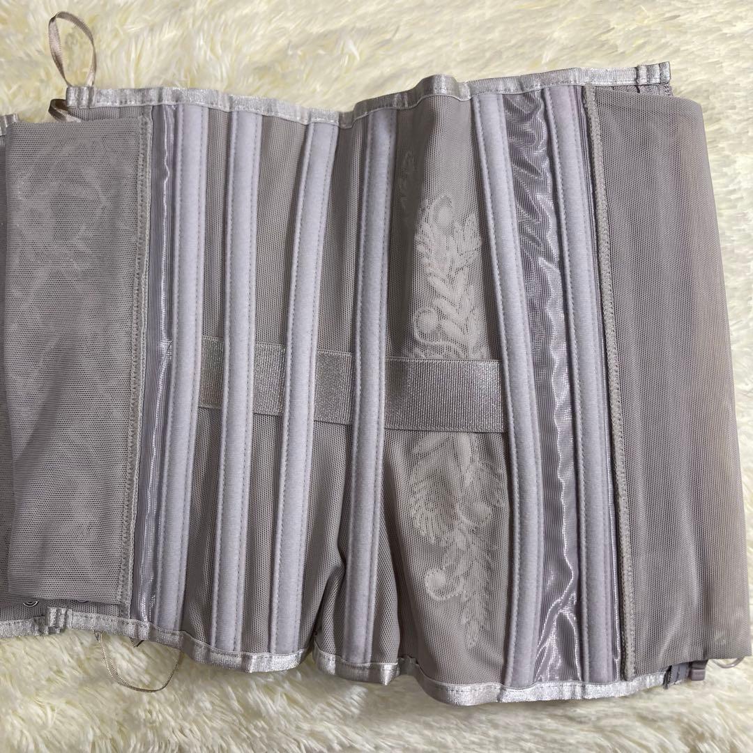 元鈴木さん　コルセット シレーヌ 深海(グレージュ）　Lサイズ