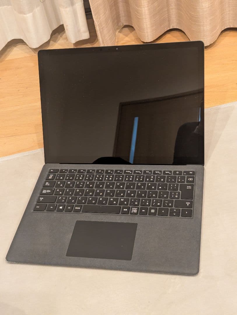 Microsoft Surface Laptop2 i5/8gb/256GB 黒