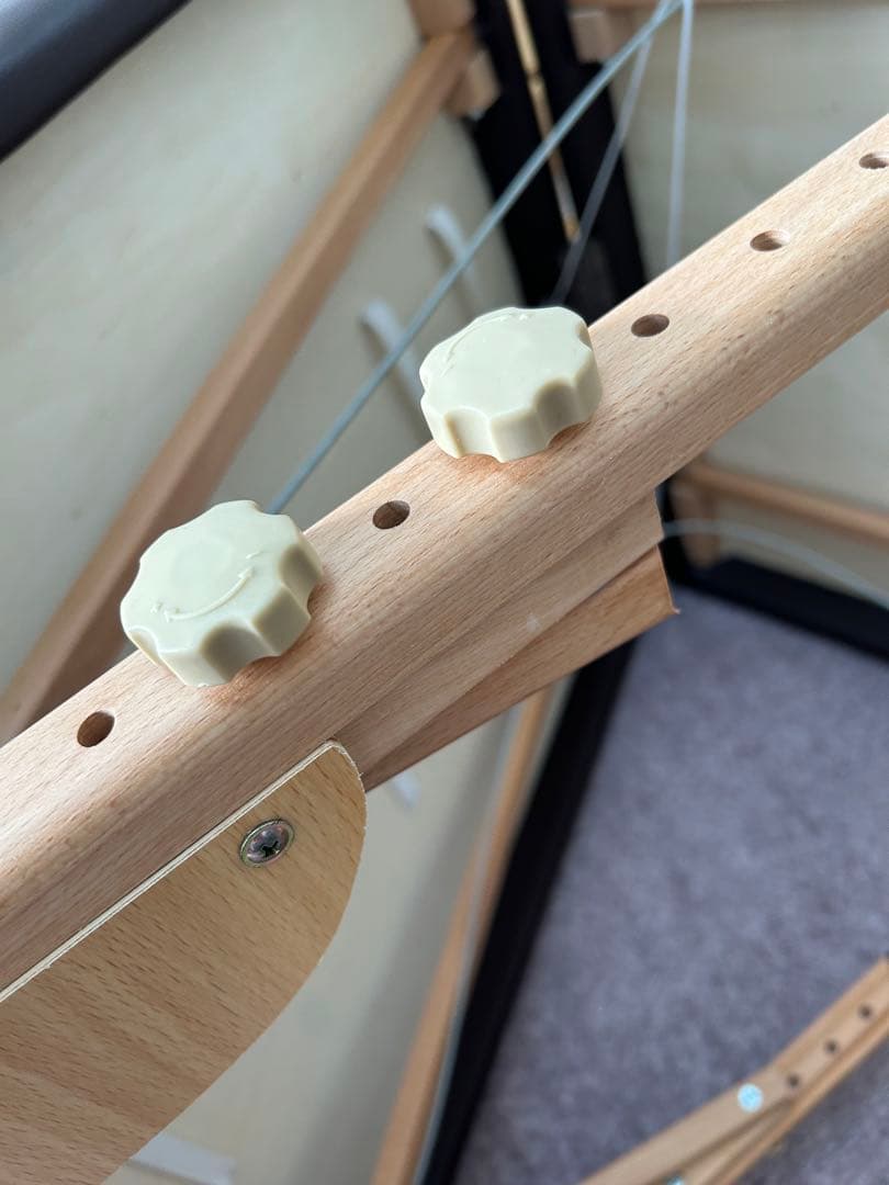 折りたたみ　マッサージベッド　world jb