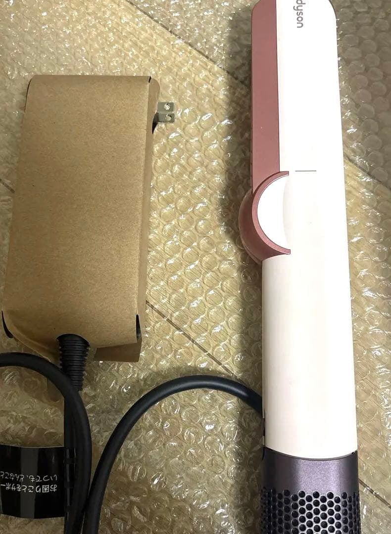 ダイソンドライヤー