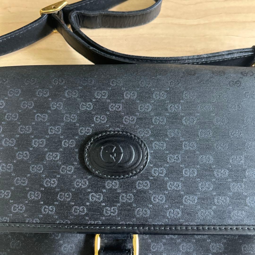 Gucci ブラック レザー メッセンジャーバッグ