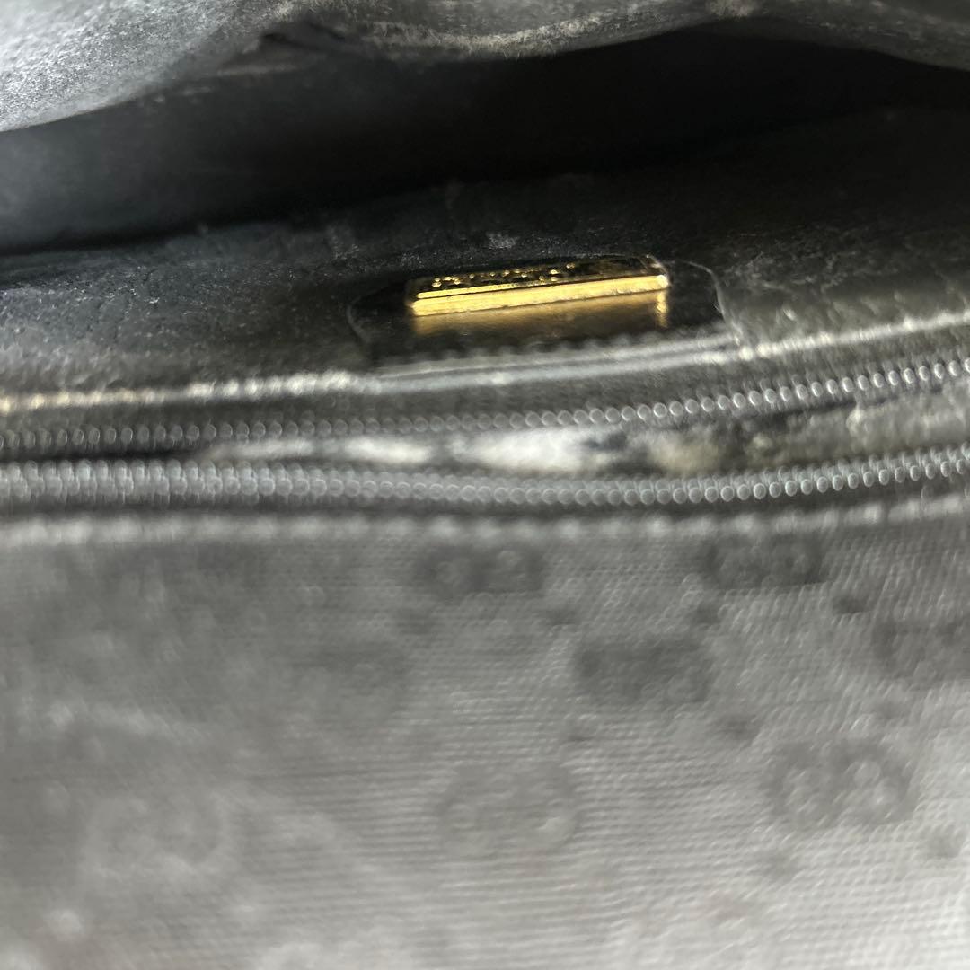 Gucci ブラック レザー メッセンジャーバッグ