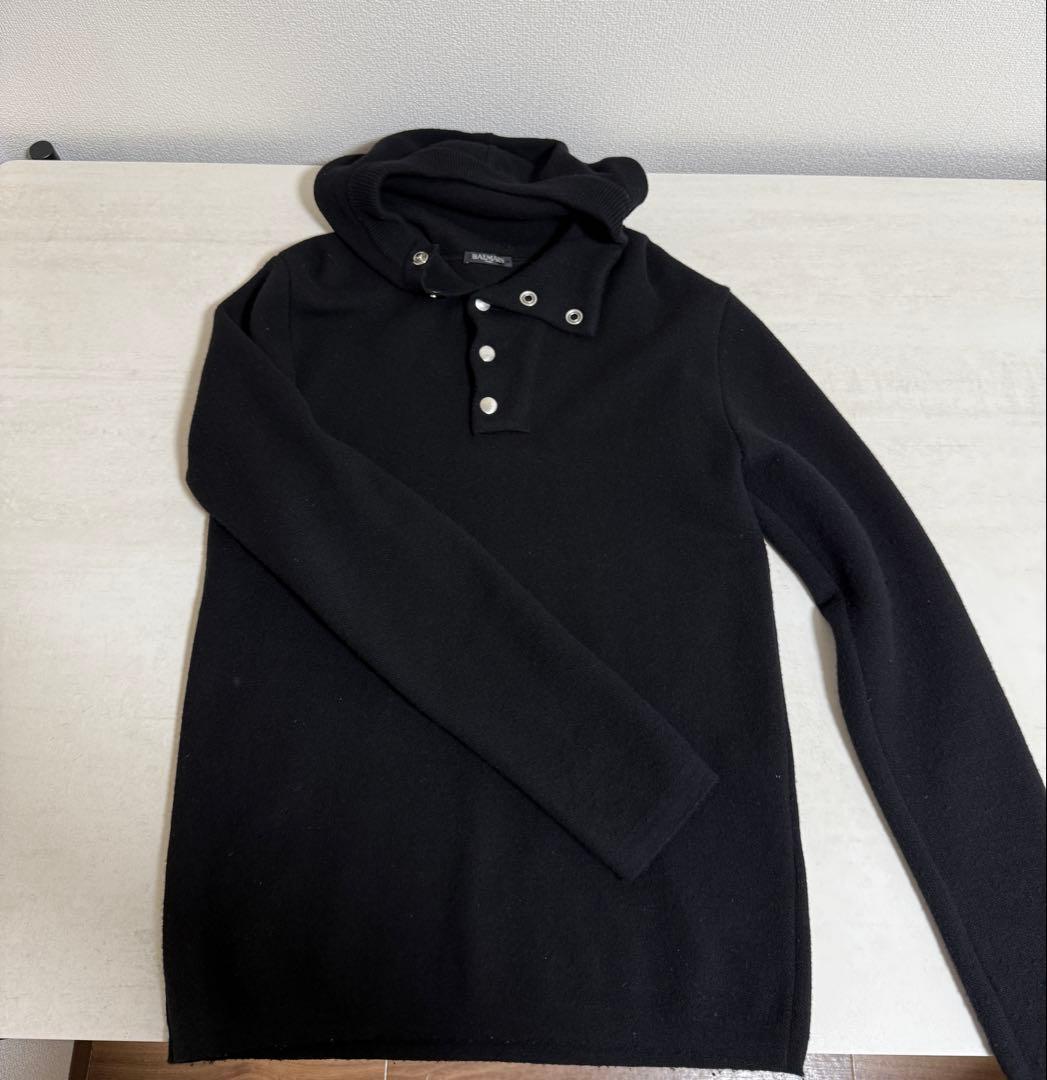 BALMAIN フード付き ブラックニットセーター M