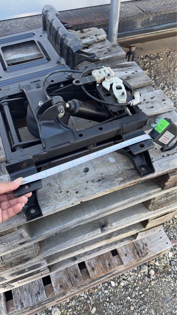 ふそう　ファイター　シートダンパー　エアシート