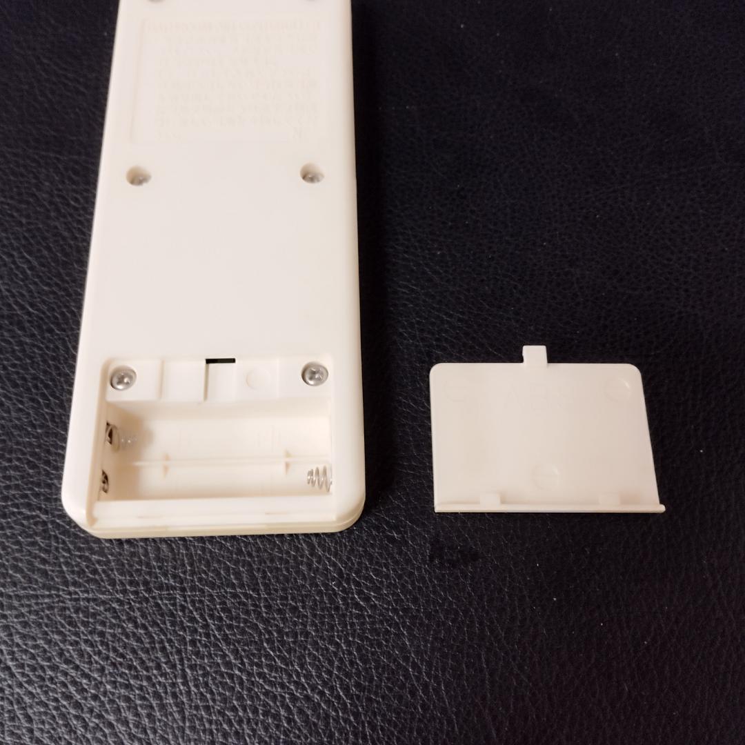 922 Hitachi Living システム 浴室乾燥機リモコン　動確清掃済み