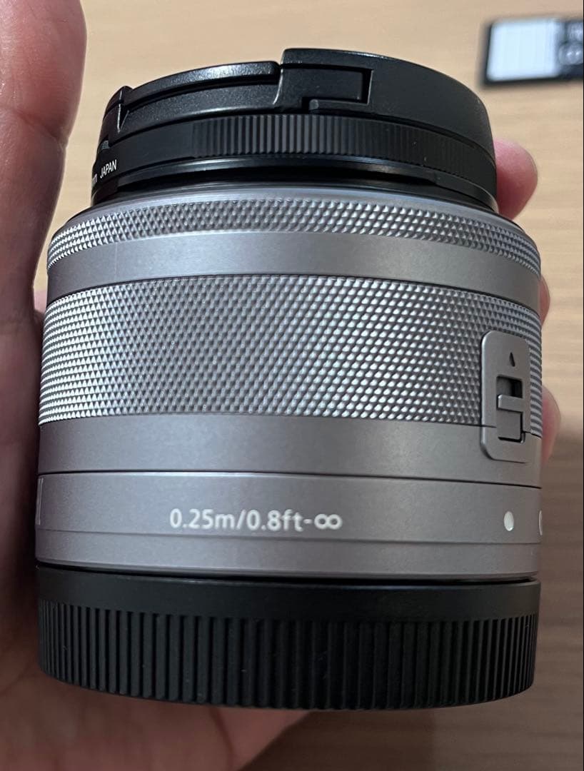 Canon EOS M10 ホワイト　ミラーレス一眼