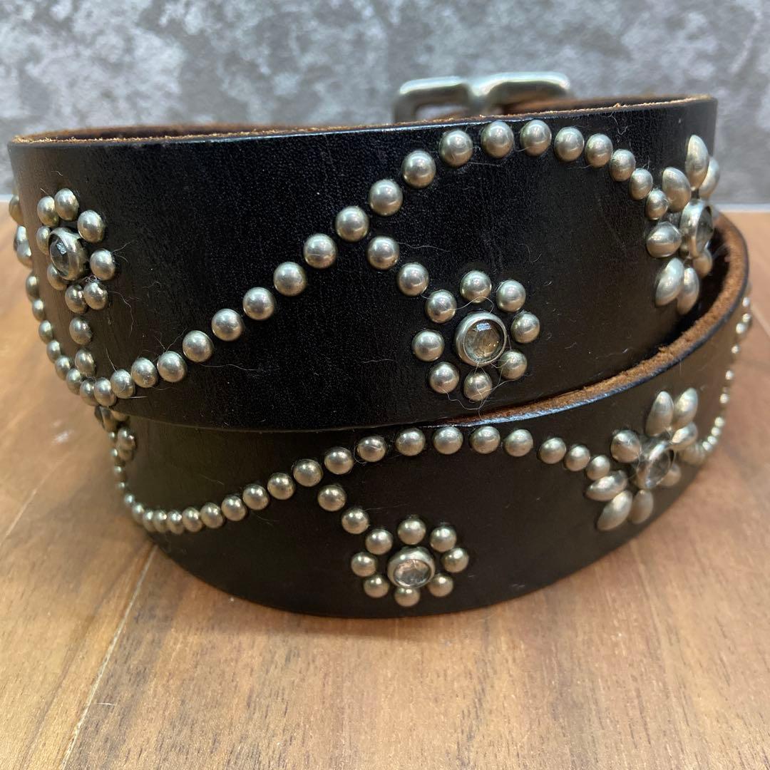 HTC フラワースタッズ クリアストーン ブラックレザーベルト 34inch