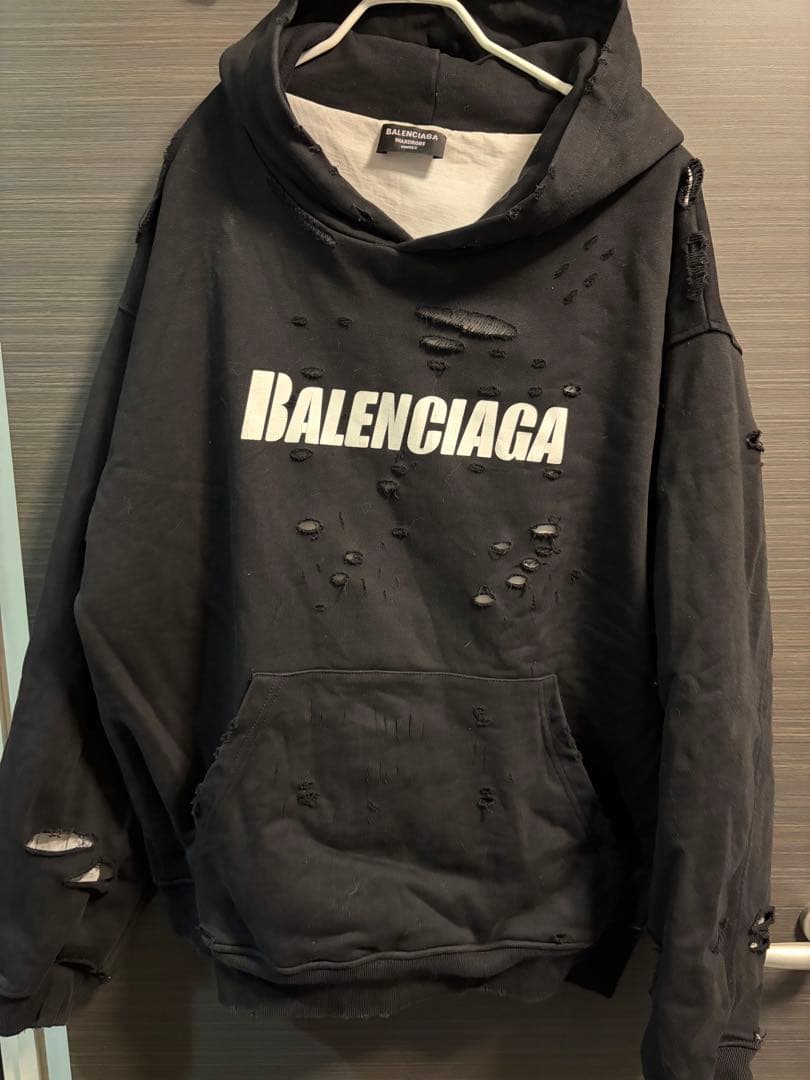 BALENCIAGA destroyed パーカー