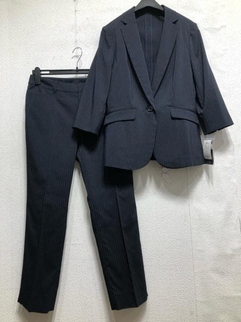 新品☆13号L紺系ストライプ♪うす手9分丈パンツスーツ♪お仕事・通勤☆b408