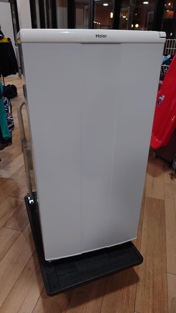 ◆Haier（ハイアール）ノンフロン１００ℓ冷凍庫JF-NU100B