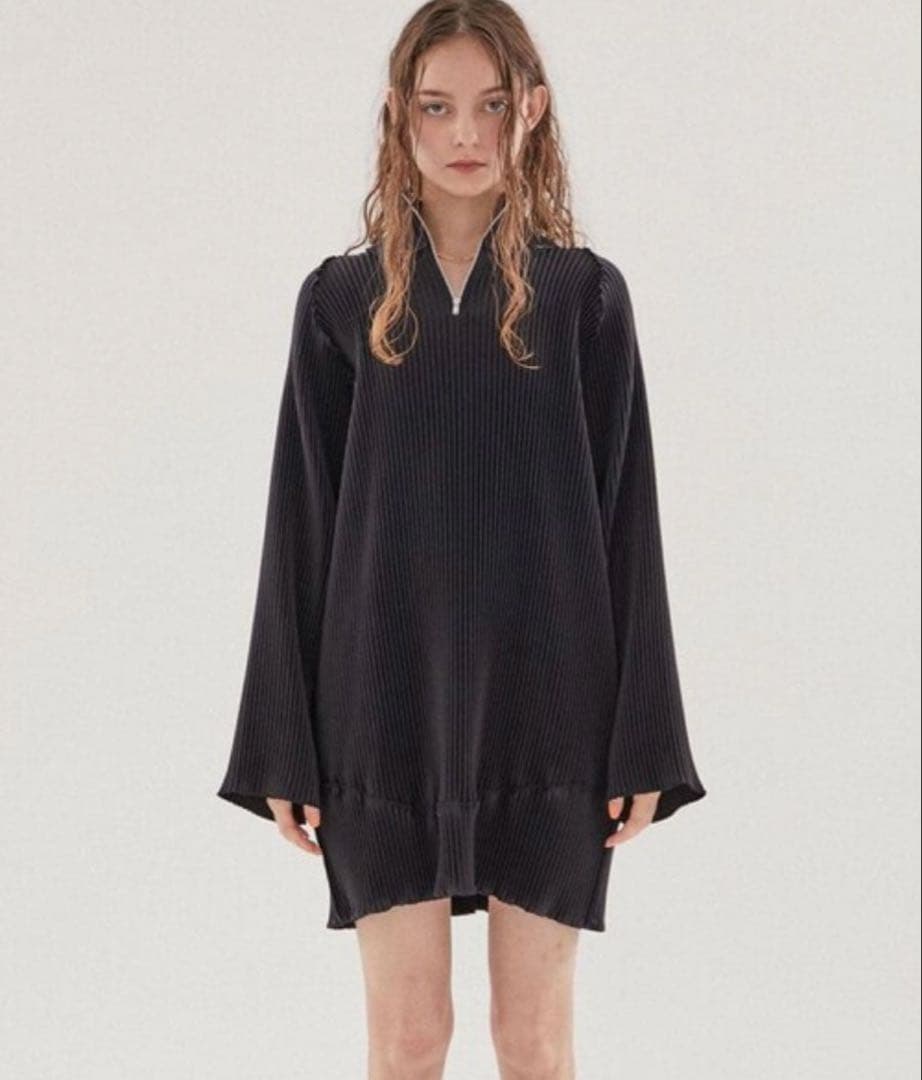 kotohayokozawaプリーツジップアップドレス ブラック