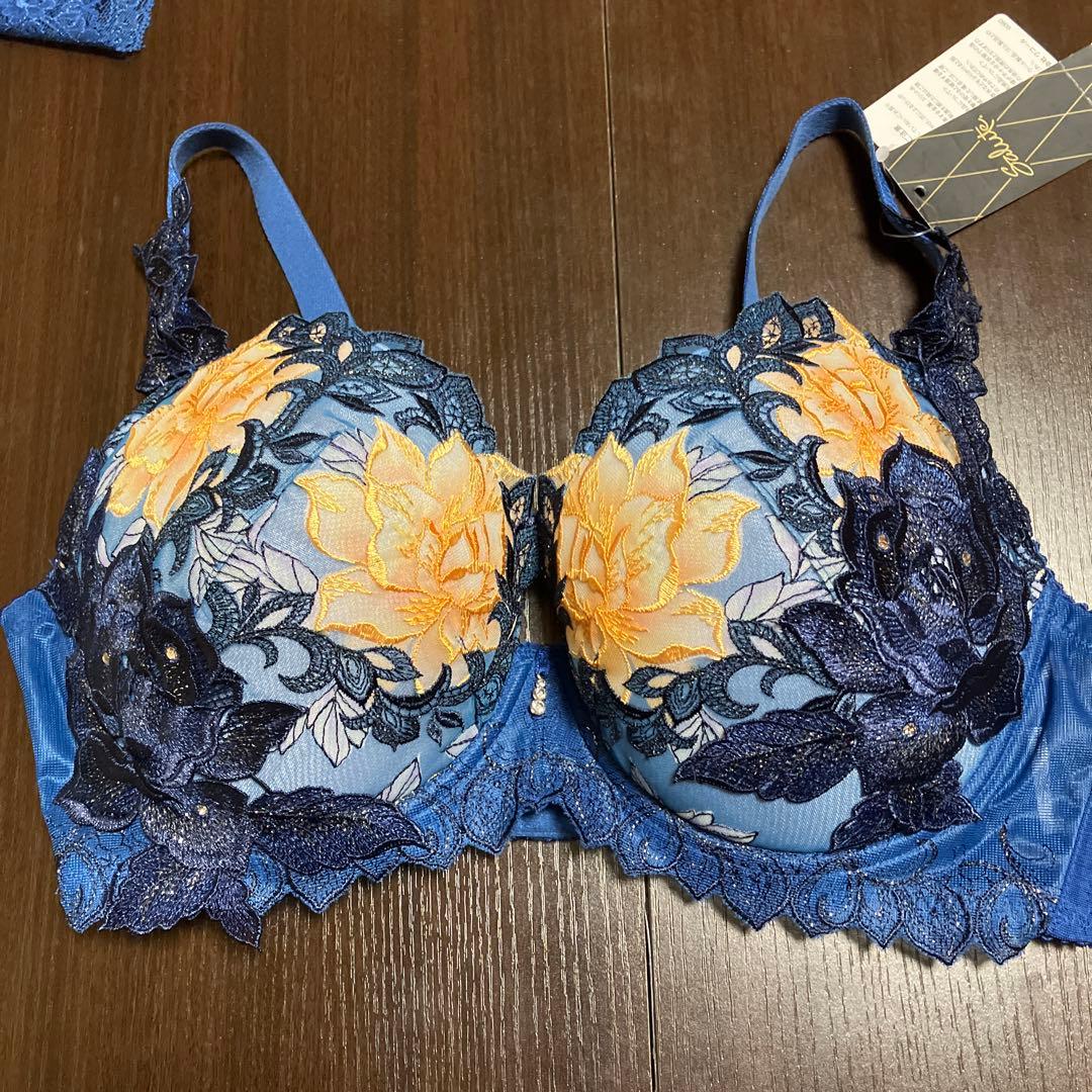 ワコール　97g マレフィセント　G75