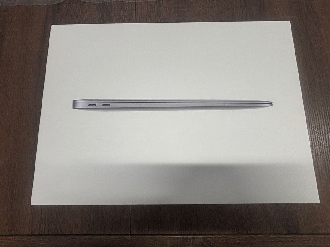 Apple M1チップ搭載13インチMacBook Air