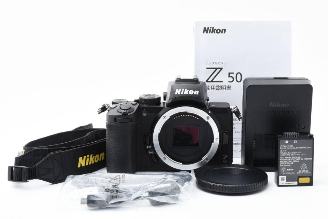 超美品 Nikon Z 50 20.9MP ミラーレス デジタルカメラボディ