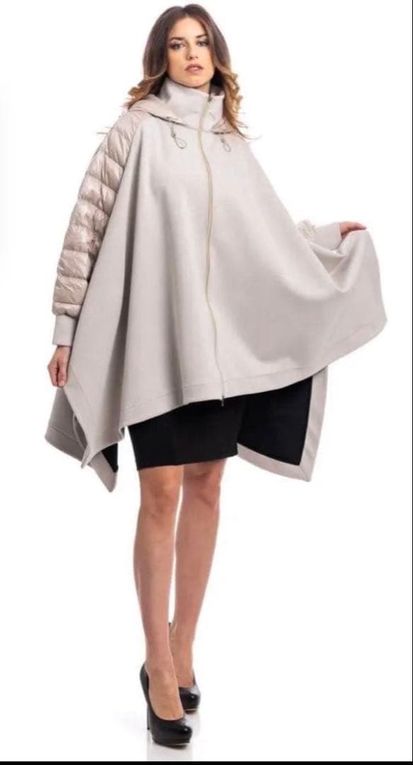 美品　ヘルノHERNO リゾートダウンポンチョ