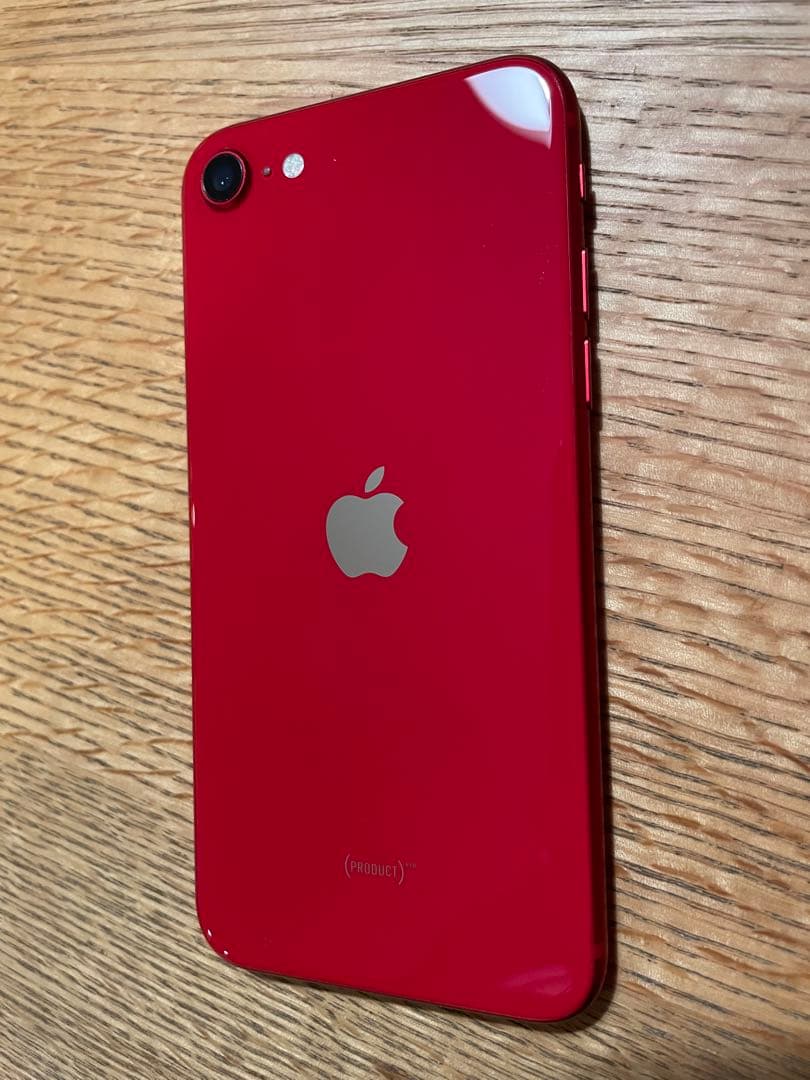 iPhone SE (64GB) 赤　第二世代　画像が荒いためジャンク品